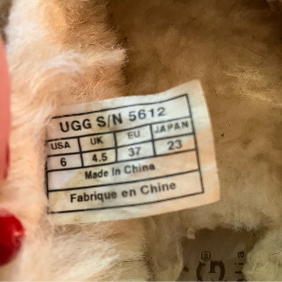 Ugg Australia Women’s Dakota Moccasin Slipper, size 6, Winter, Comfy, Warm - Picture 13 of 14